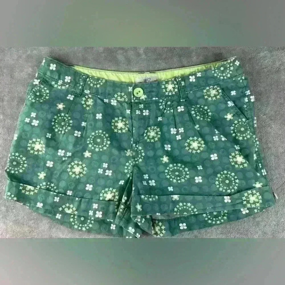 So Women's 11 Green Floral Chino Shorts Cuffed Casual Cotton Geometric Print - Picture 5 of 8